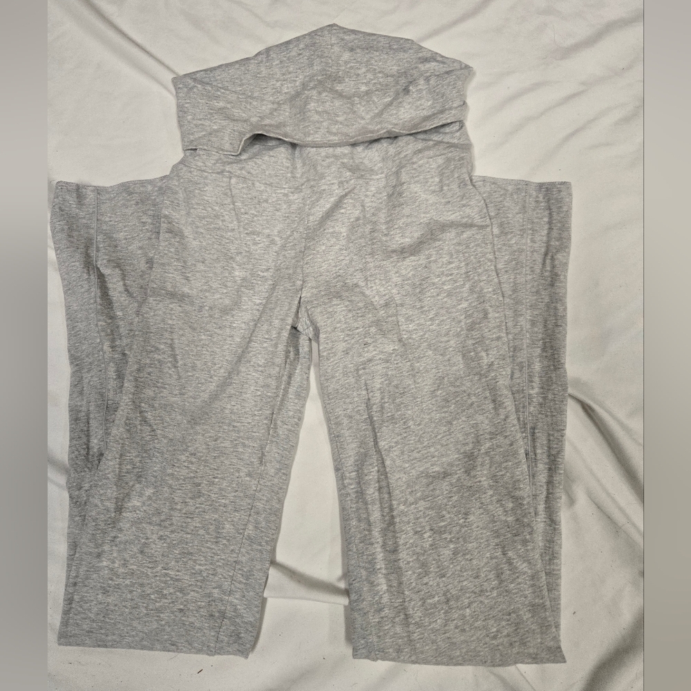 Skims yoga pants